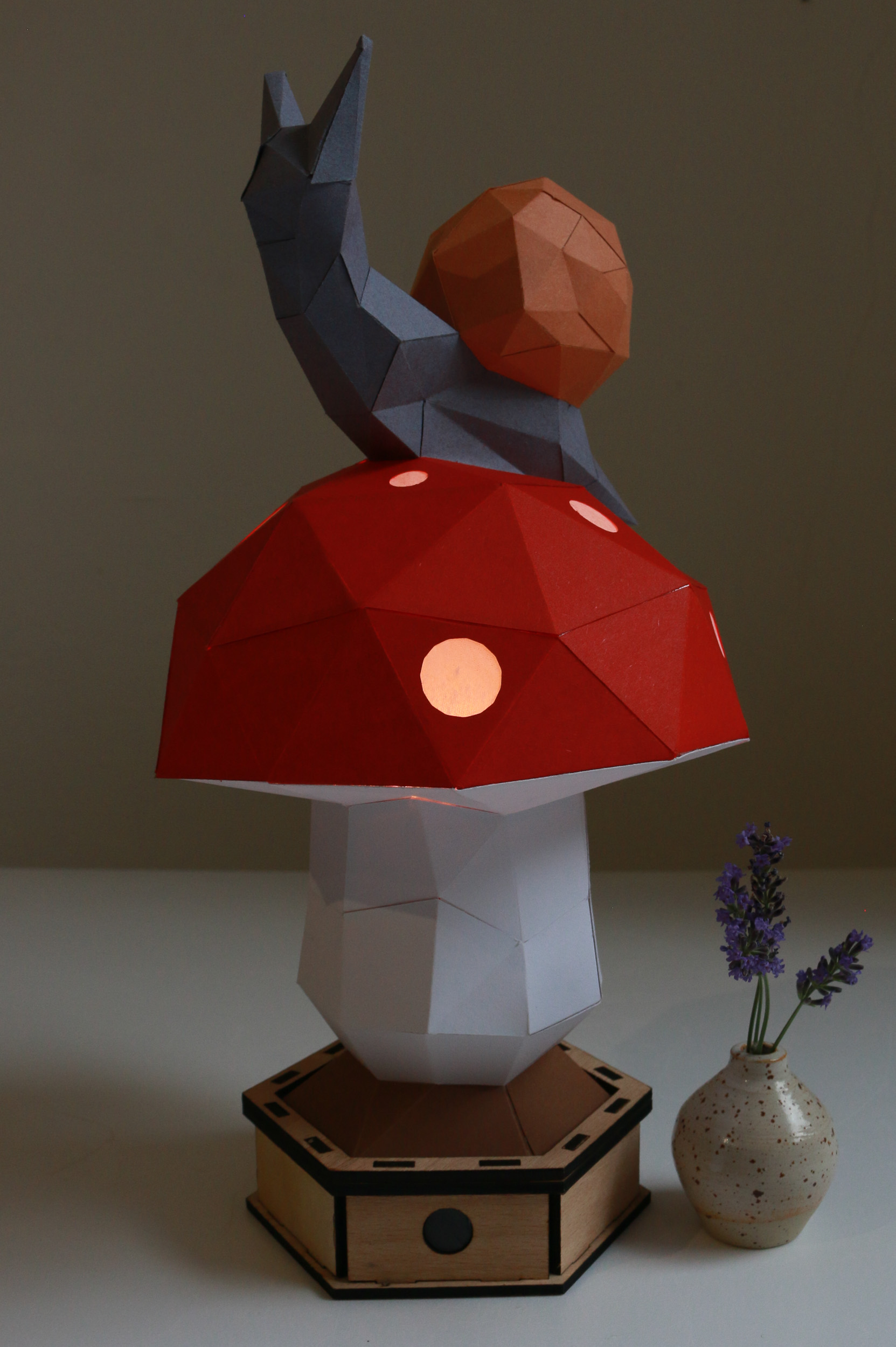 origami papercraft lampe champignon et escargot Lampe champignon et escargot papier lampe origami